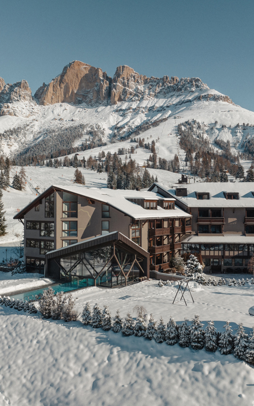 Hotel Alpenrose Modern hotel with pool & garden in the snow-covered Alps